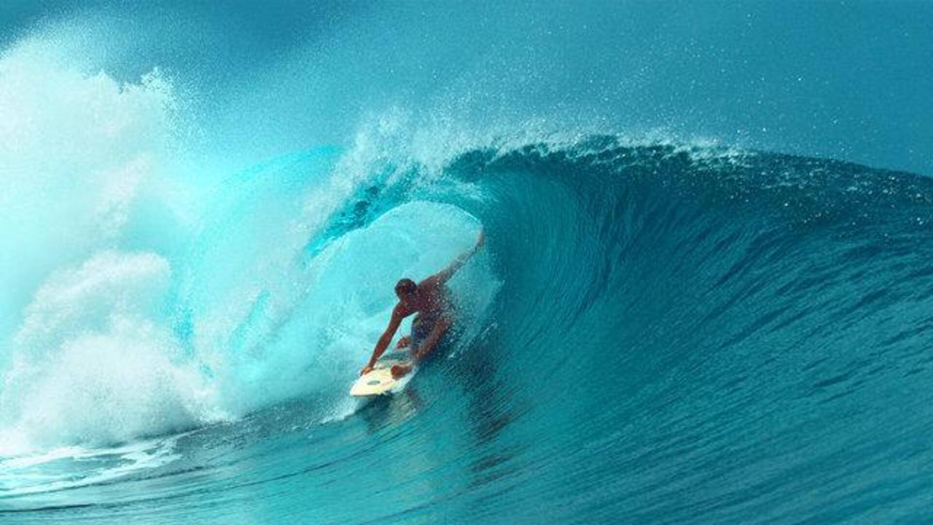 A guide to surfing amid bioluminescent plankton 