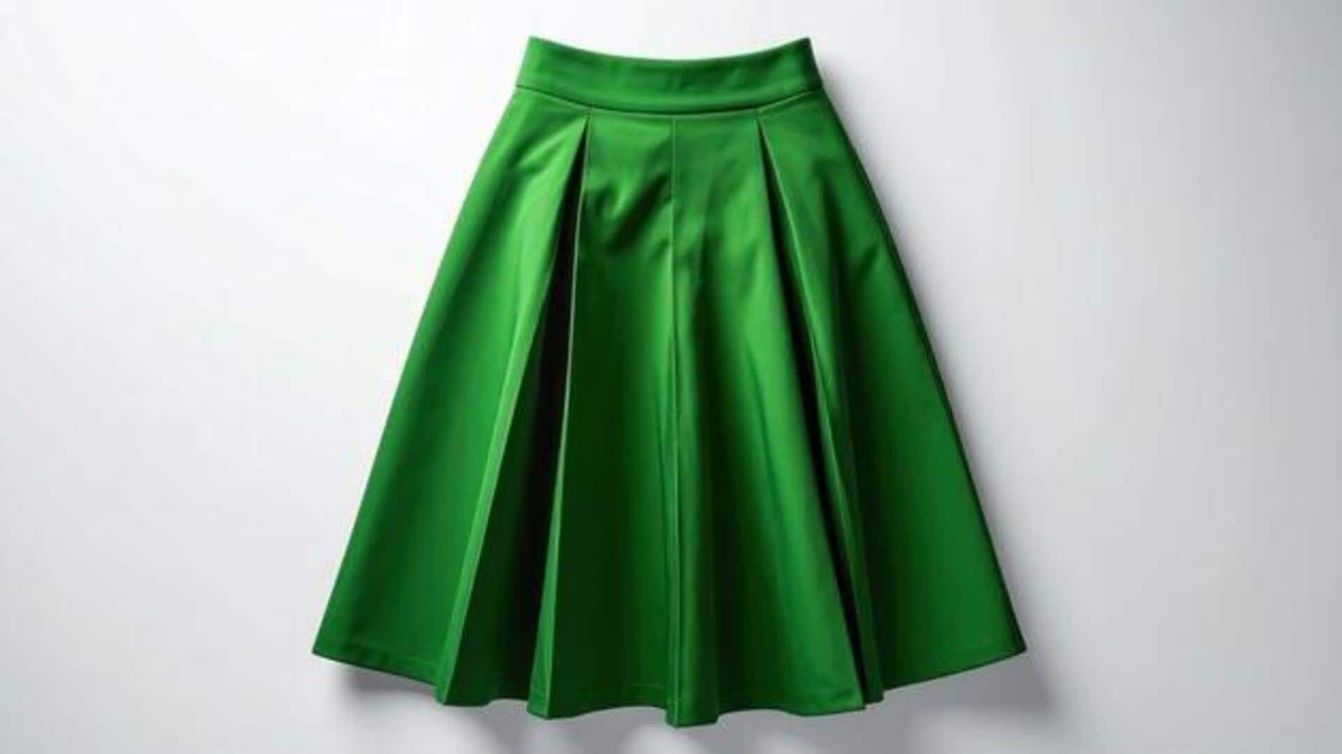 How to style pleated midi skirts this winter