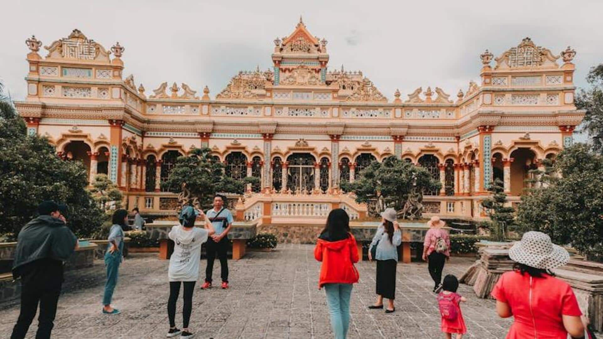 Unveiling Mekong Delta's potteries and floating villages