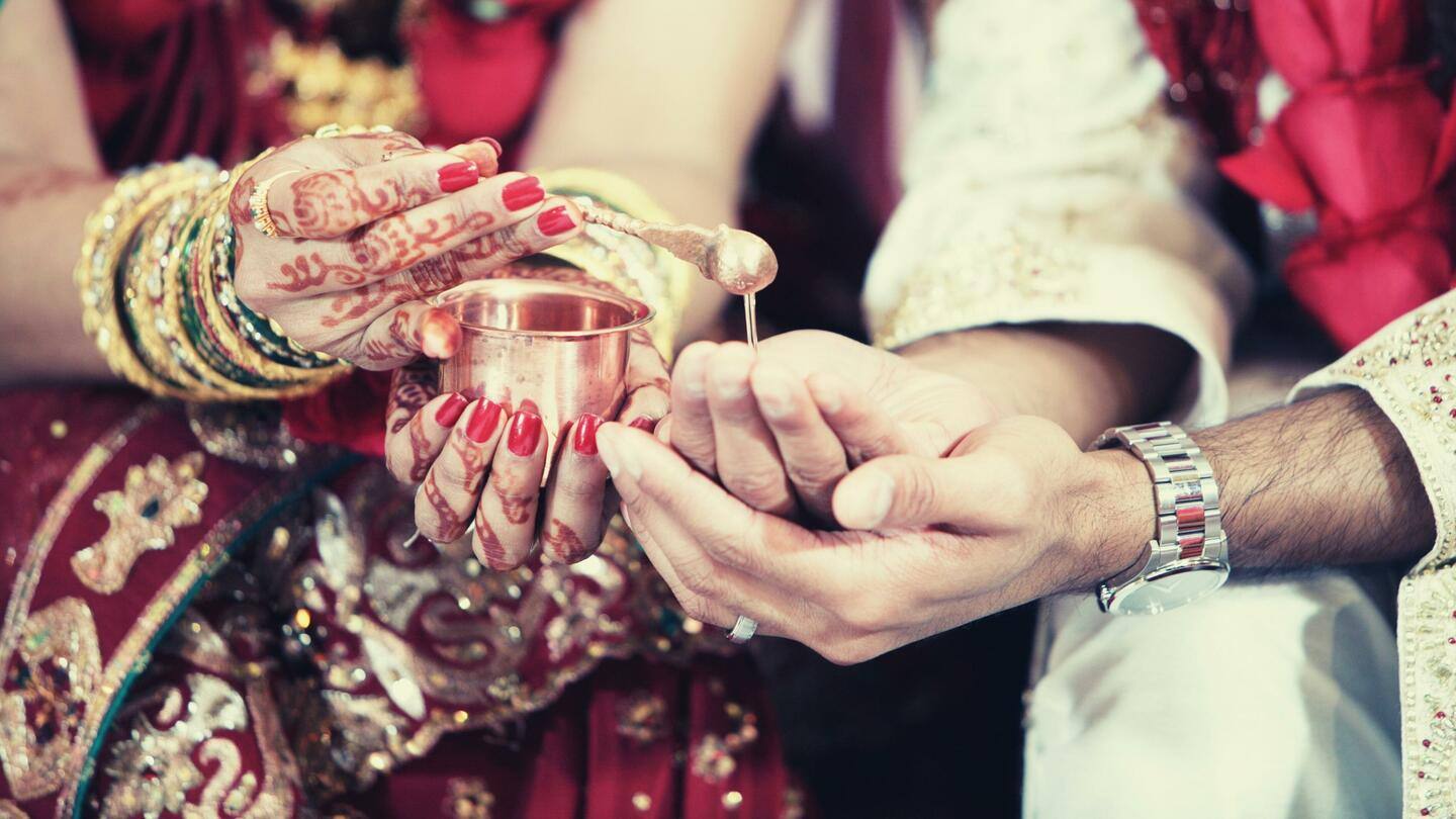 5 strange wedding rituals followed in India