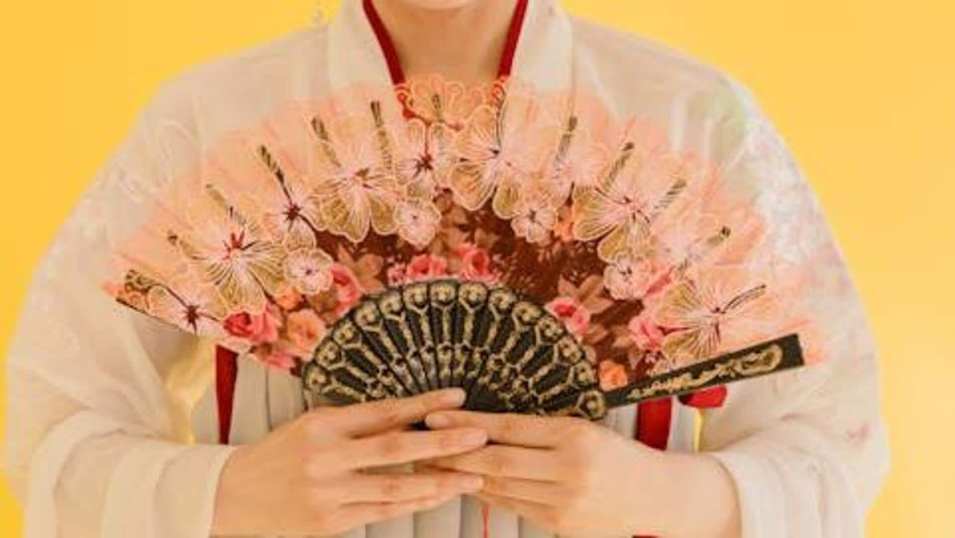 The artful fans in Indian and Japanese cultures