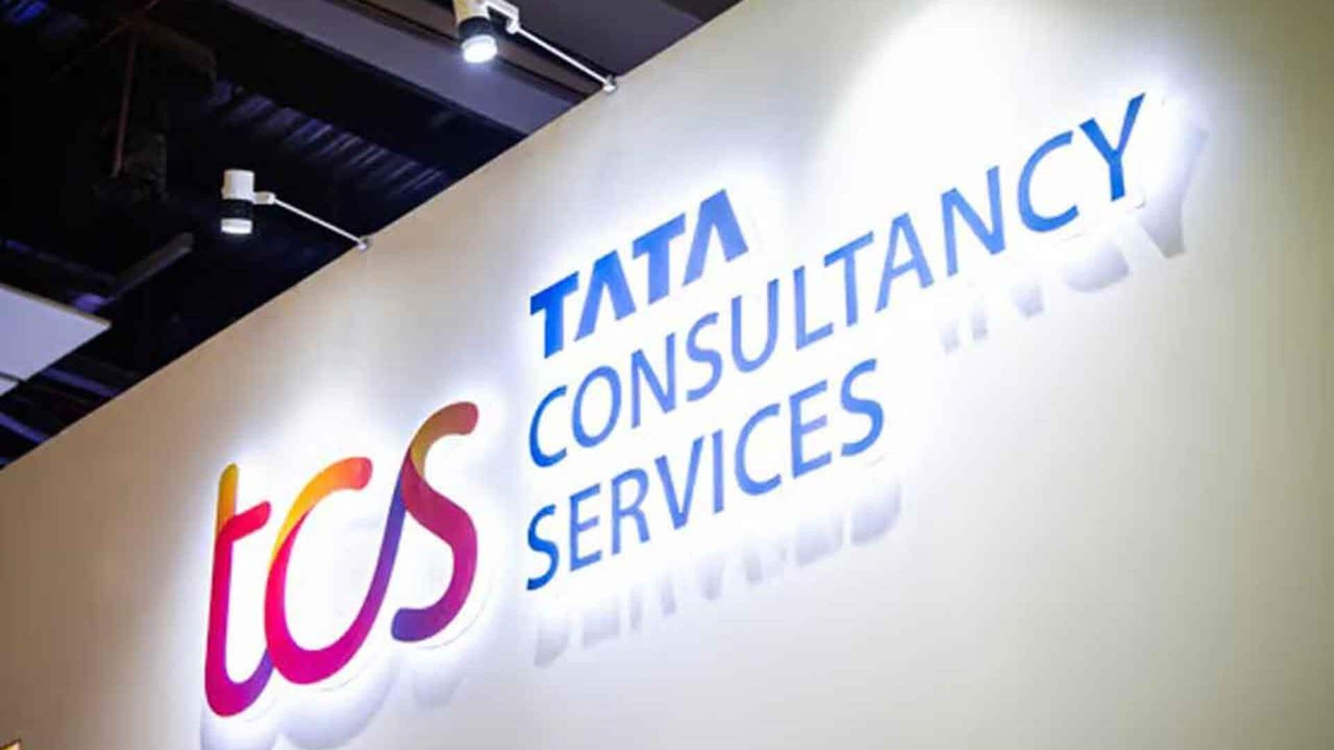 Market cap of India's top 8 firms down ₹2L crore