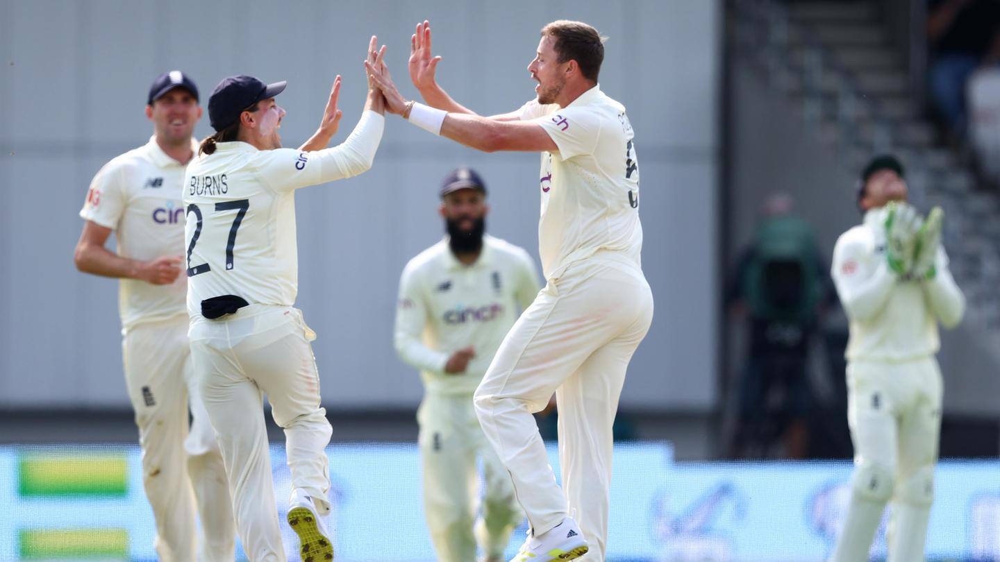 India lose the plot as England pacers rule the roost India lose the plot as England pacers rule the roost