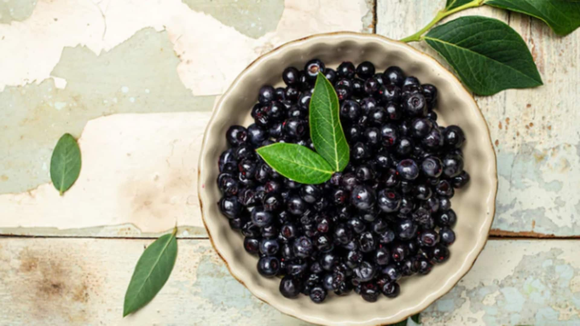 Unleash the power of vegan maqui berry bowls