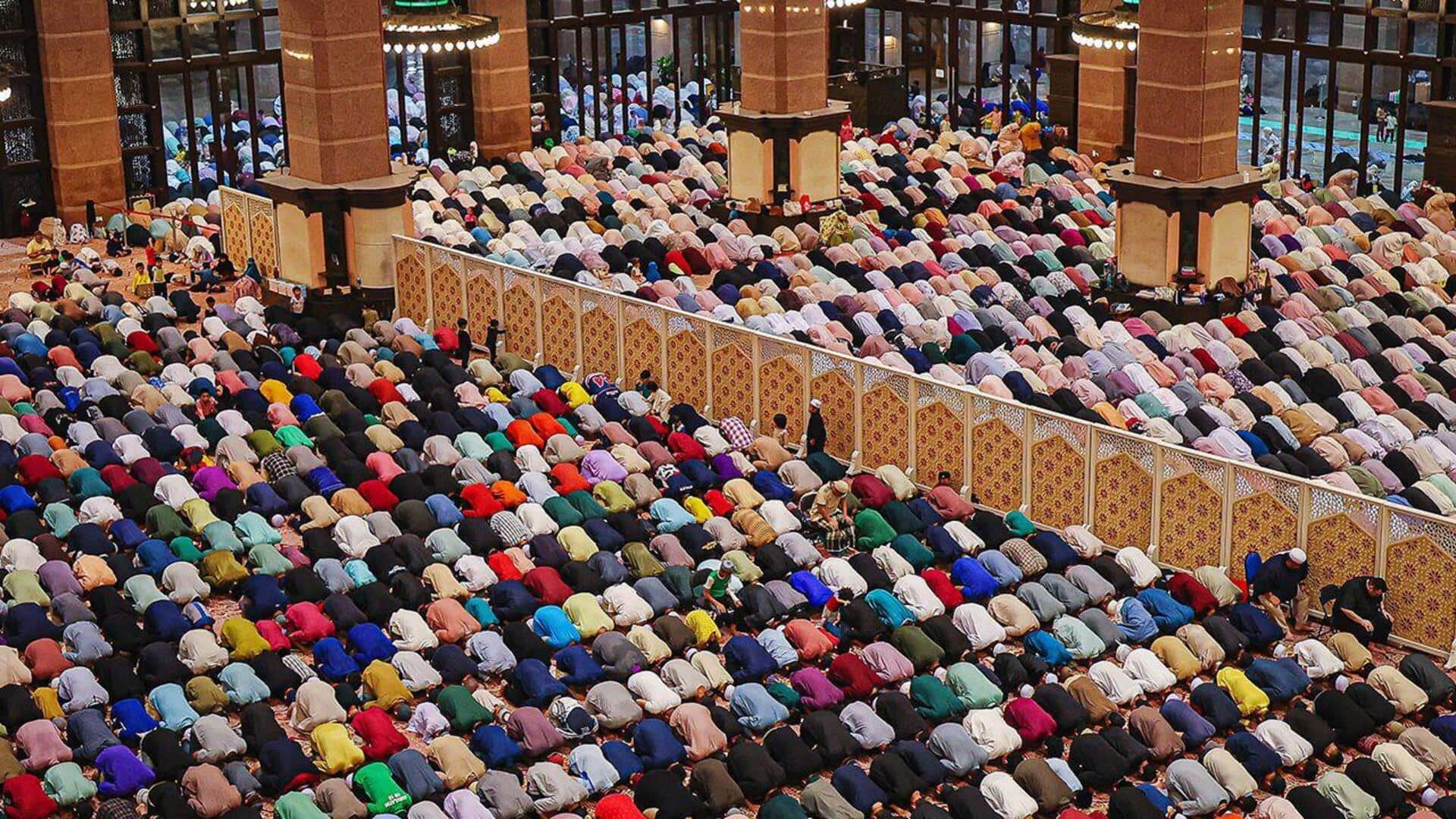 Malaysian state enforces law penalizing men for skipping Friday prayers Malaysian state enforces law penalizing men for skipping Friday prayers