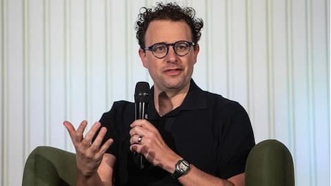 AI must cure cancer to win public trust, says Amodei