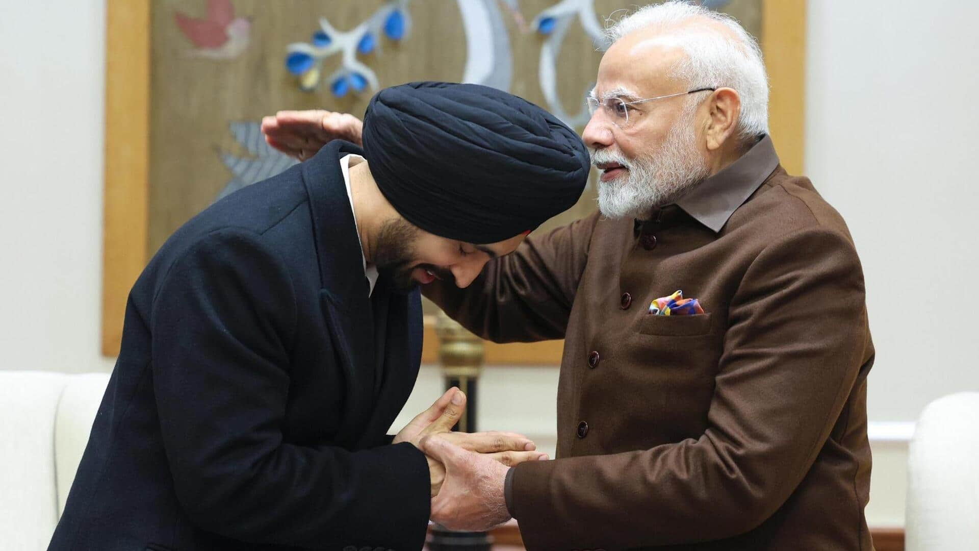 Watch: Diljit Dosanjh-PM Modi pay musical tribute to Guru Nanak