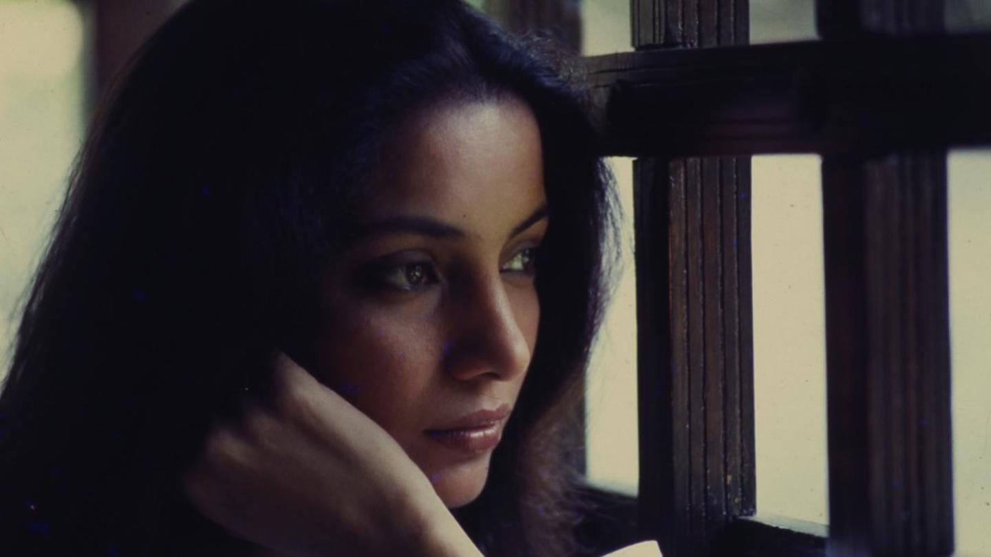 Mrinal Sen's phenomenal work 'Khandhar' brought her the next trophy Mrinal Sen's phenomenal work 'Khandhar' brought her the next trophy