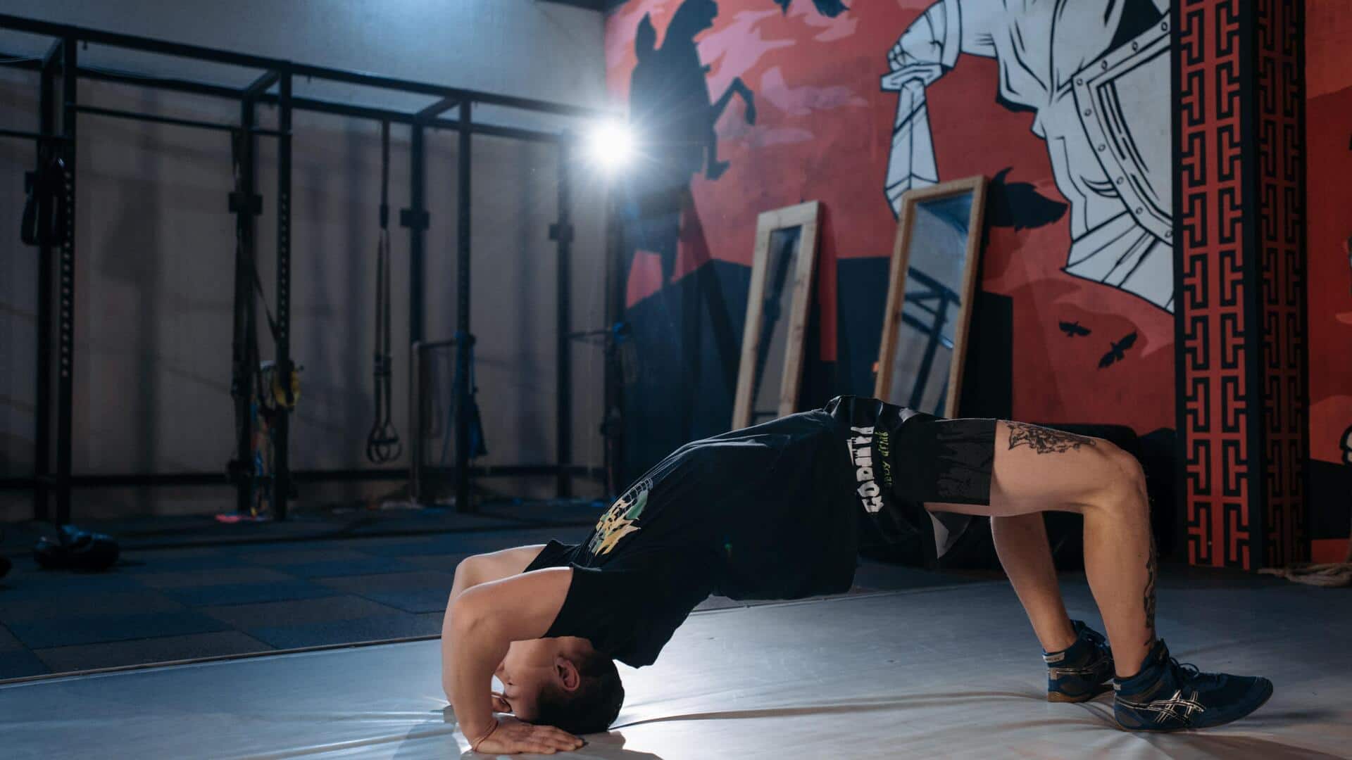 Thoracic bridge: How to do this exercise for better posture