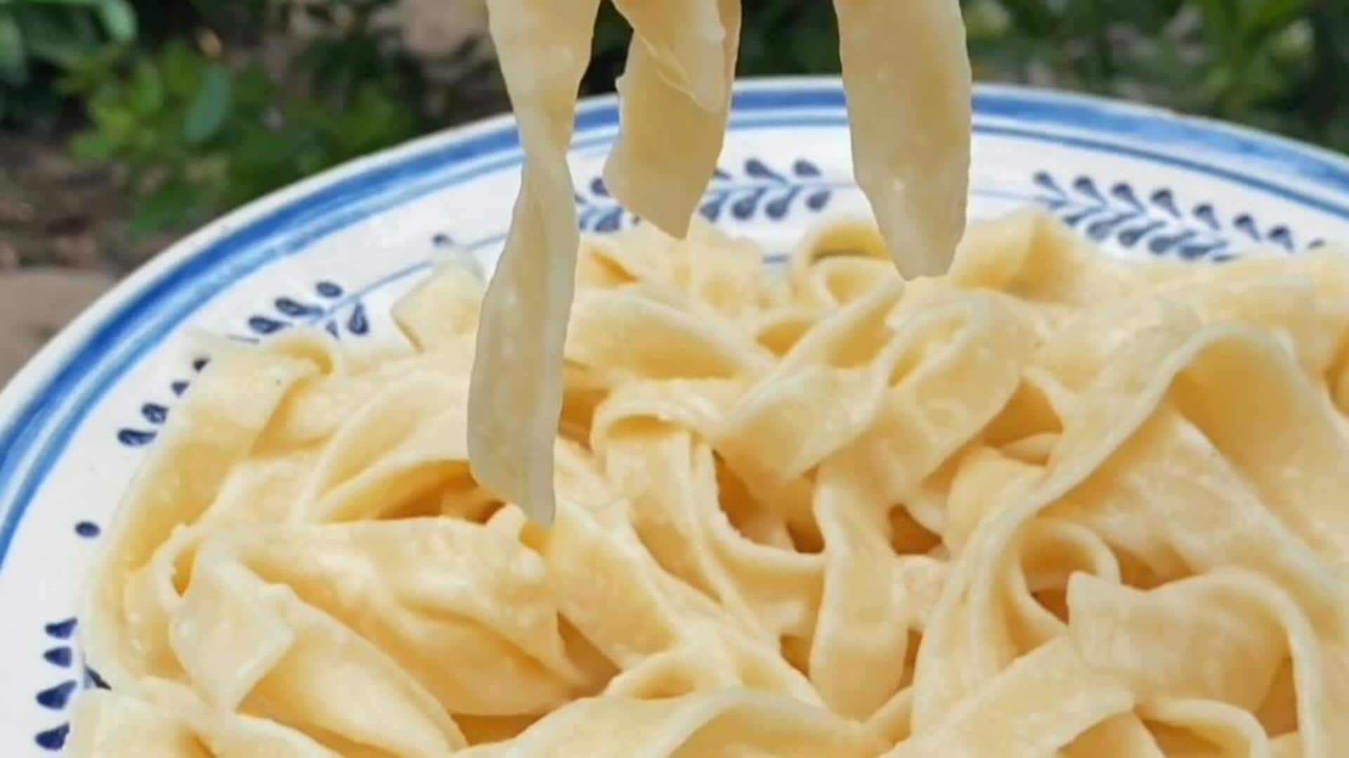 5 classic and easy-to-make sauces that go perfectly with fettuccine