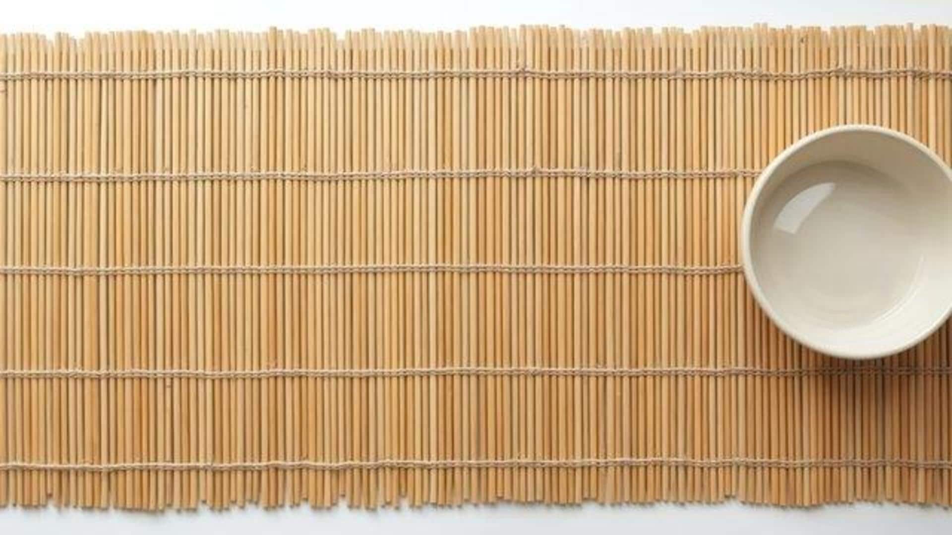 How to hand-paint bamboo placemats