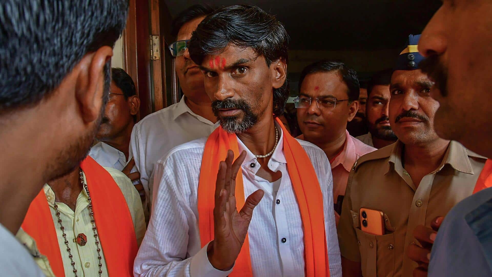 Maratha reservation activist Jarange resumes water ban in protest