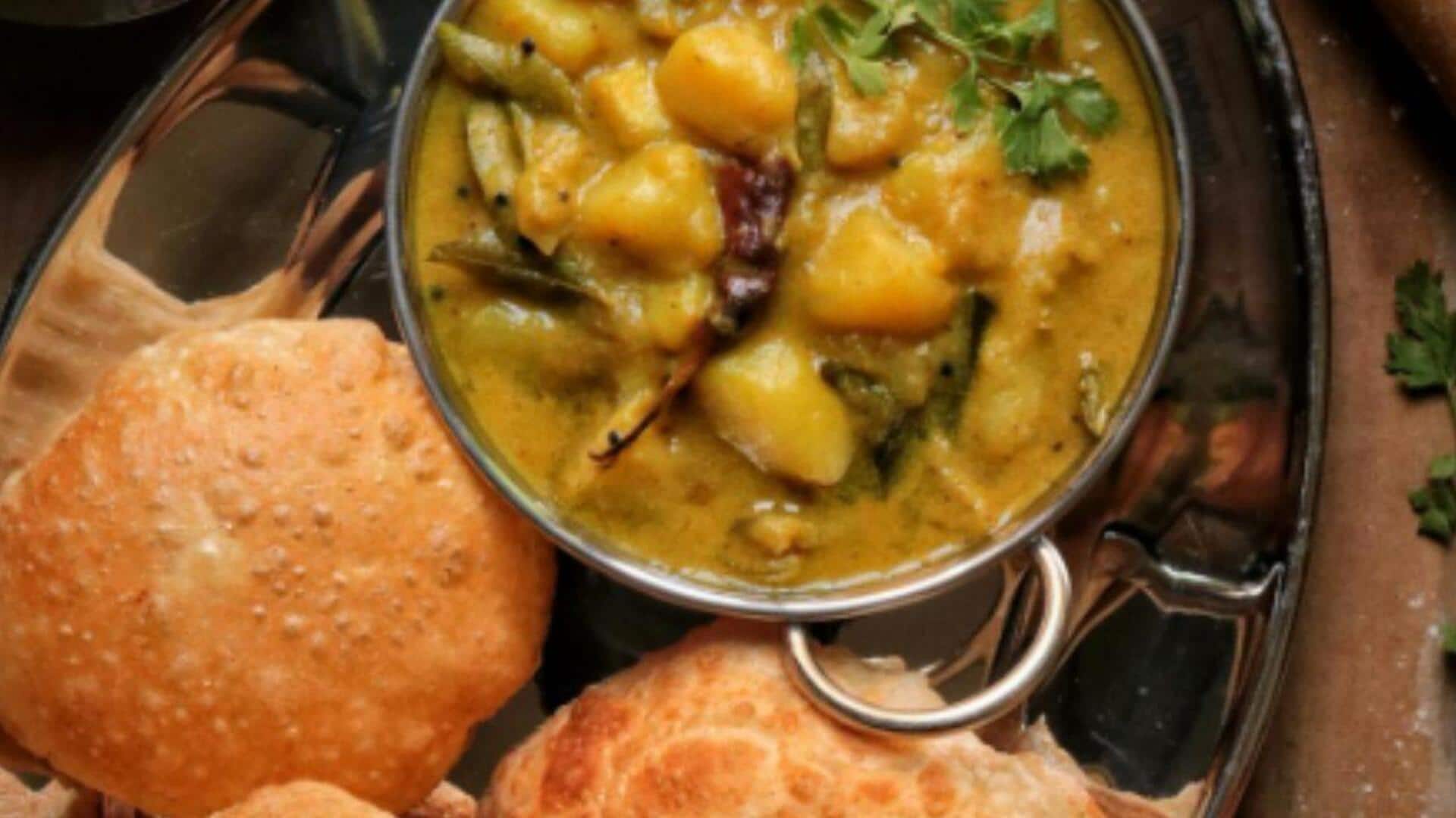 Crispy, spicy, irresistible Varanasi breakfast: Aloo puri Crispy, spicy, irresistible Varanasi breakfast: Aloo puri