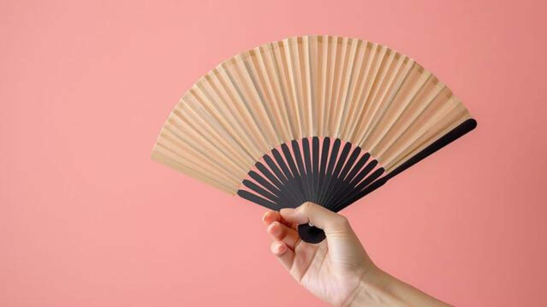 This is how you can create hand fans
