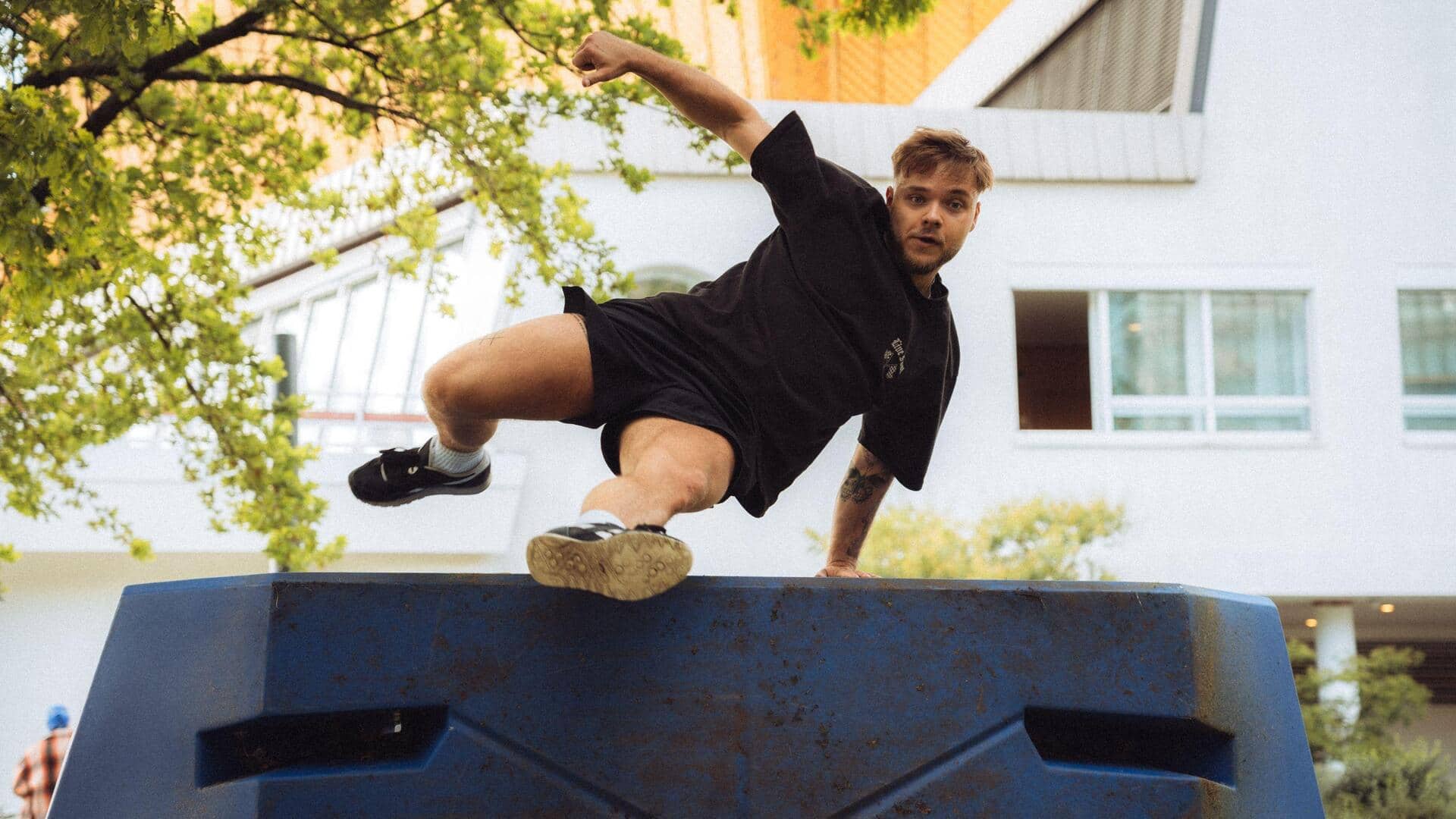 Get stronger with these parkour moves