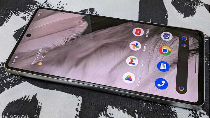 Google Pixel 7 review: Affordable, less flashy Pixel 7 Pro