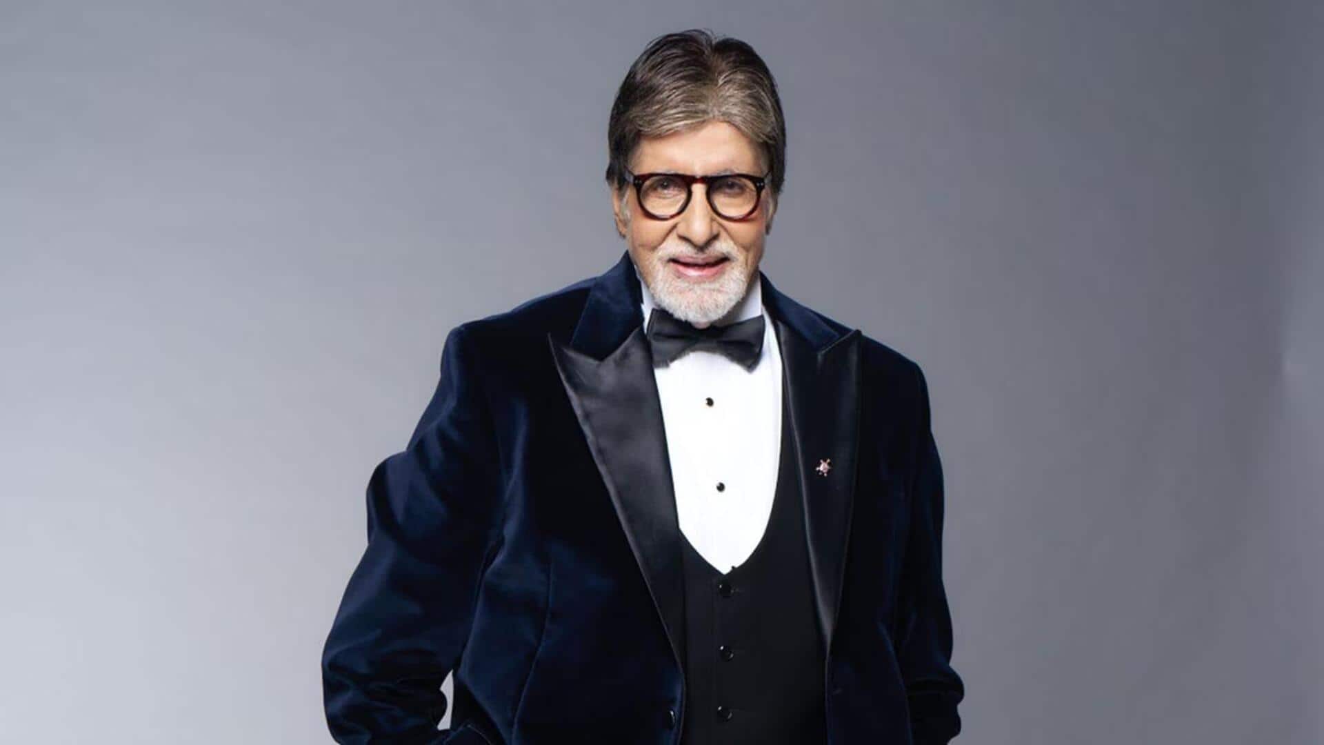 Amitabh pens note, thanks fans for support through 'undeserved accusations' Amitabh pens note, thanks fans for support through 'undeserved accusations'