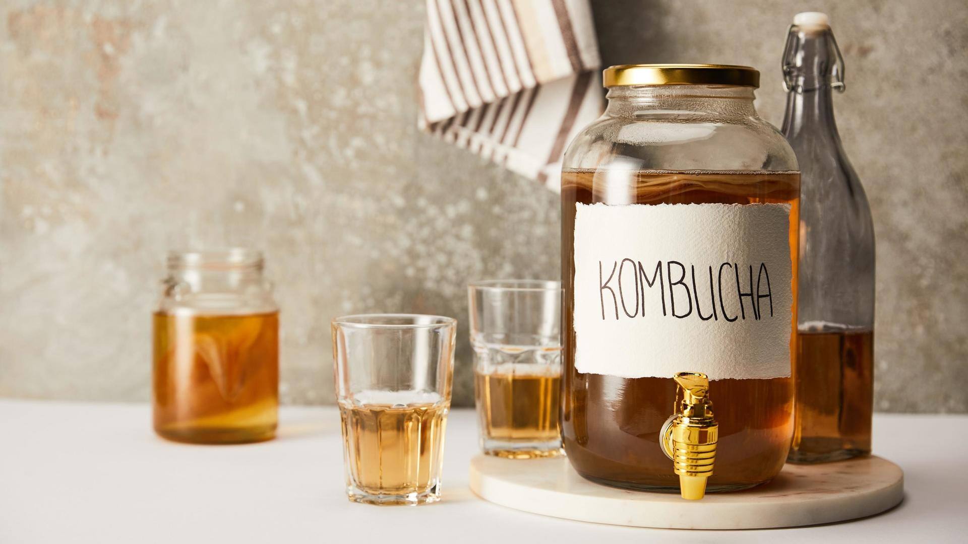 5 reasons why you should sip on kombucha