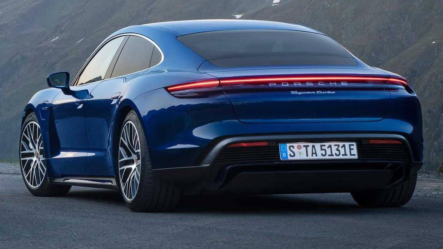 The 'PORSCHE' logo on the rear has a glass-like effect The 'PORSCHE' logo on the rear has a glass-like effect