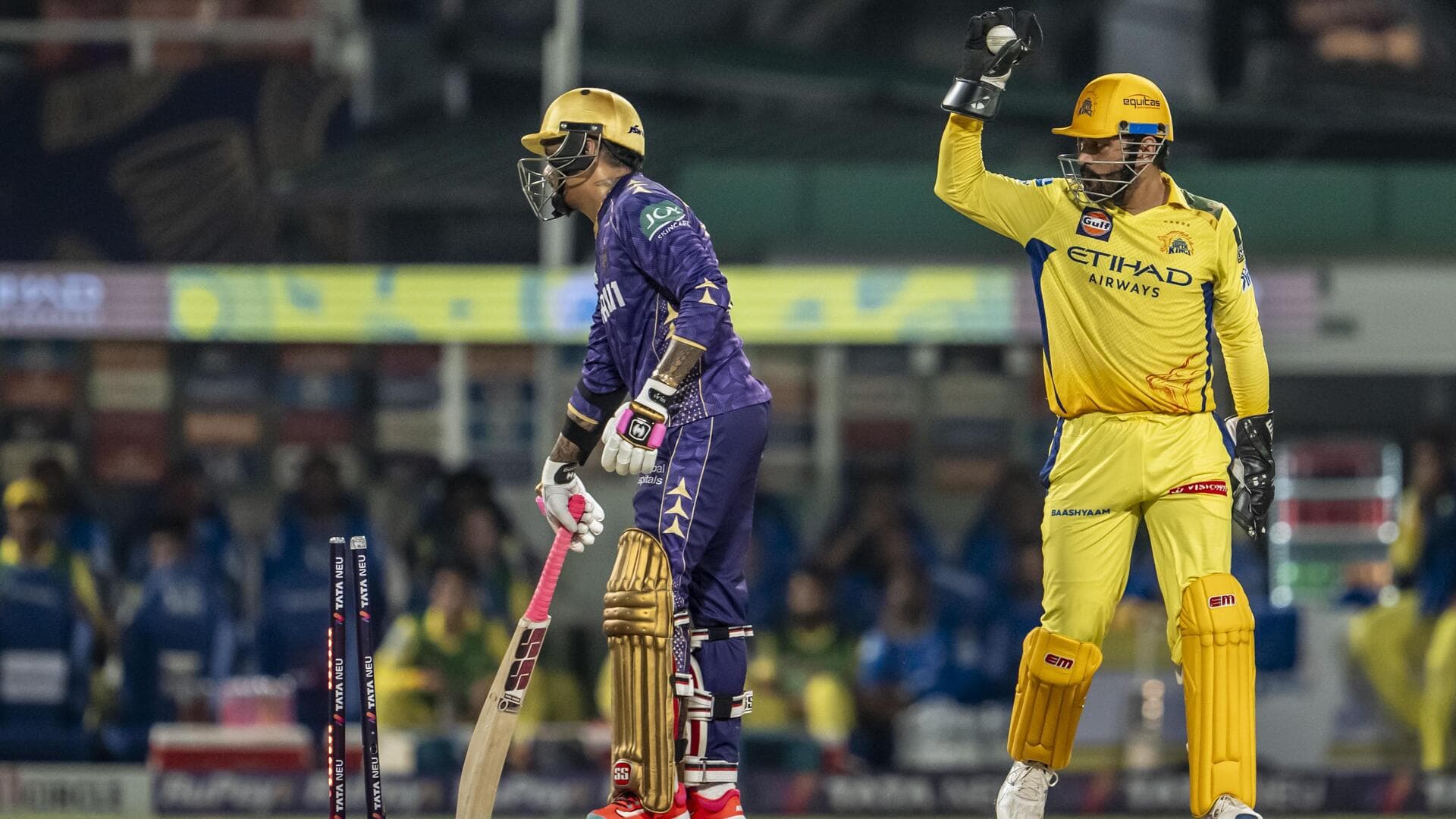 IPL: MS Dhoni becomes first wicket-keeper with 200 dismissals IPL: MS Dhoni becomes first wicket-keeper with 200 dismissals