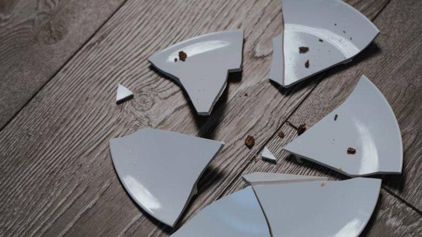 Broken or chipped crockery Broken or chipped crockery