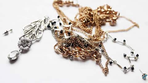 Tangled jewelry chains? Here's how to fix this