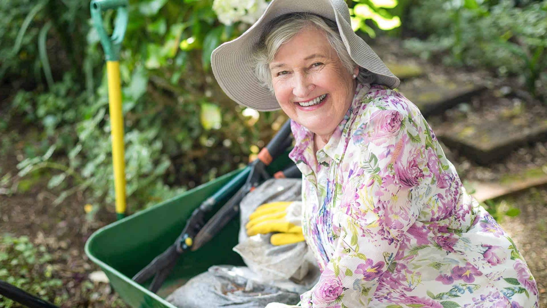 Beach volleyball or lawn bowling: Ideal sport for older adults?