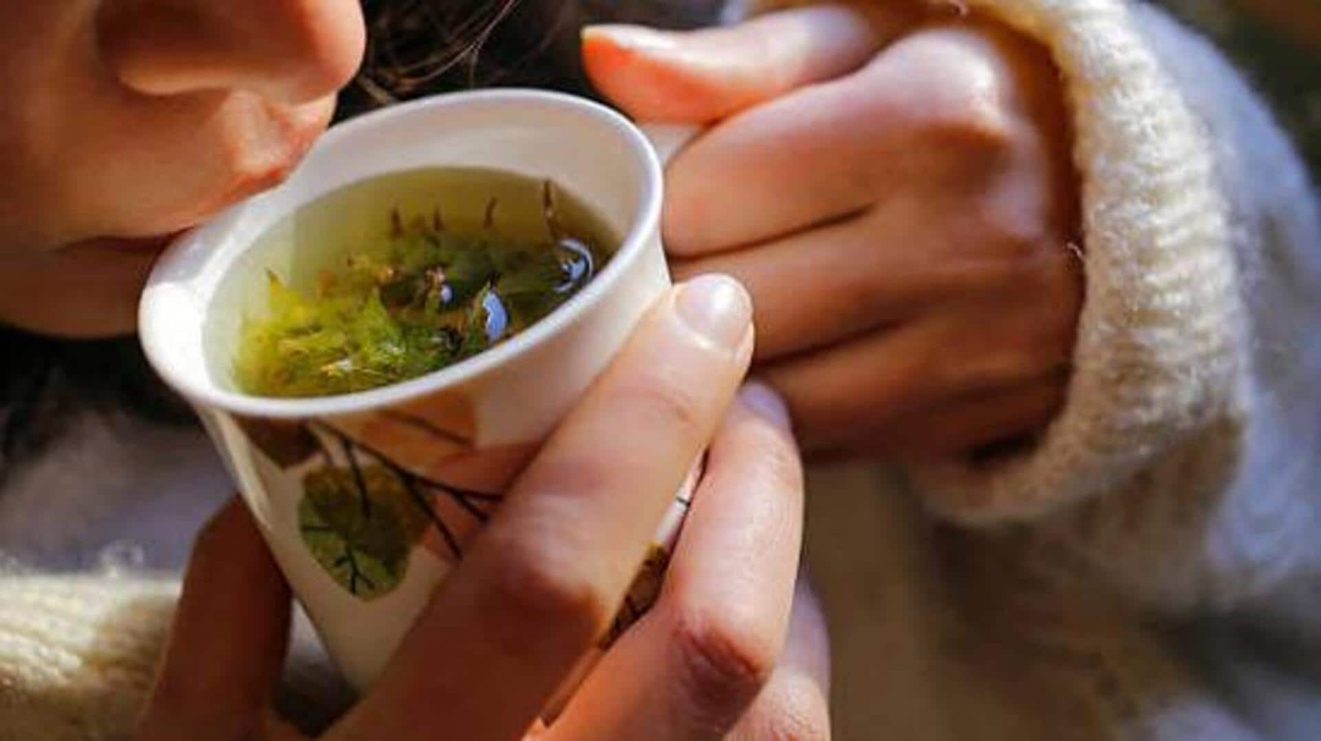 5 herbal teas to relieve bloating naturally