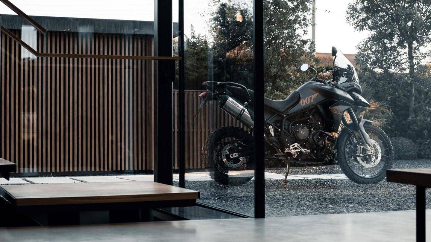 It gets 45mm inverted front forks It gets 45mm inverted front forks