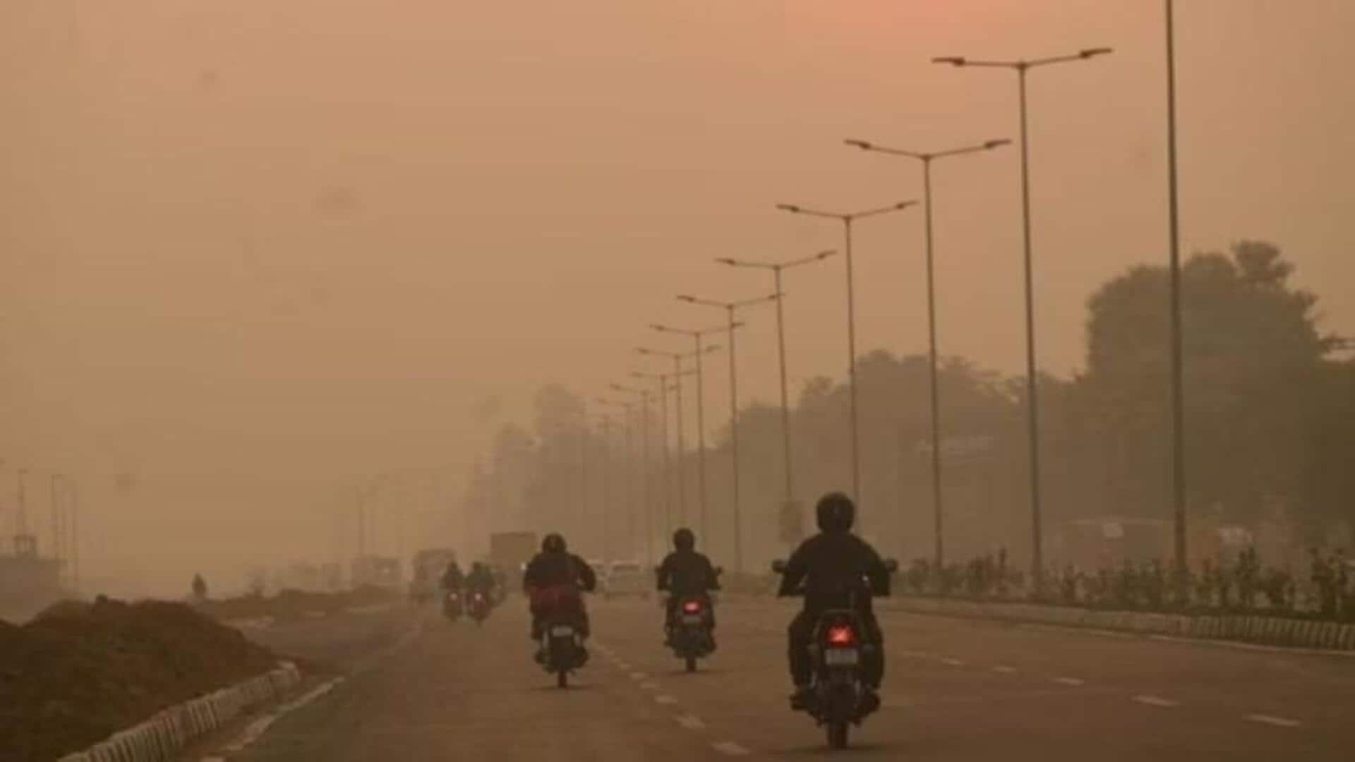 Delhi: AQI crosses 'severe' in 14 areas; 107 flights delayed