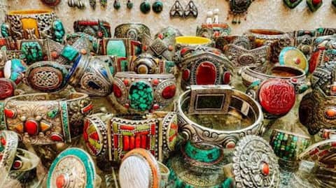 How traditional symbols are shaping modern jewelry 