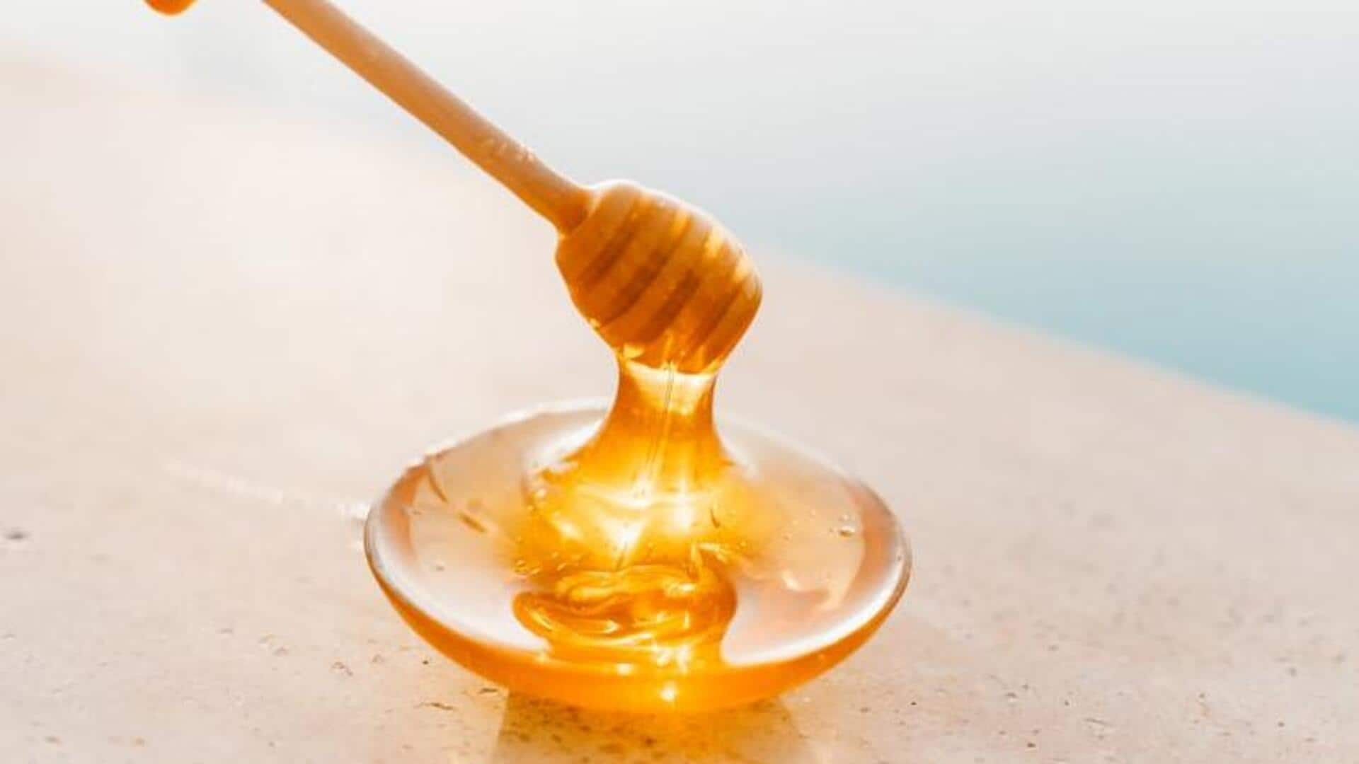 Honey and ginger: Natural cold remedies