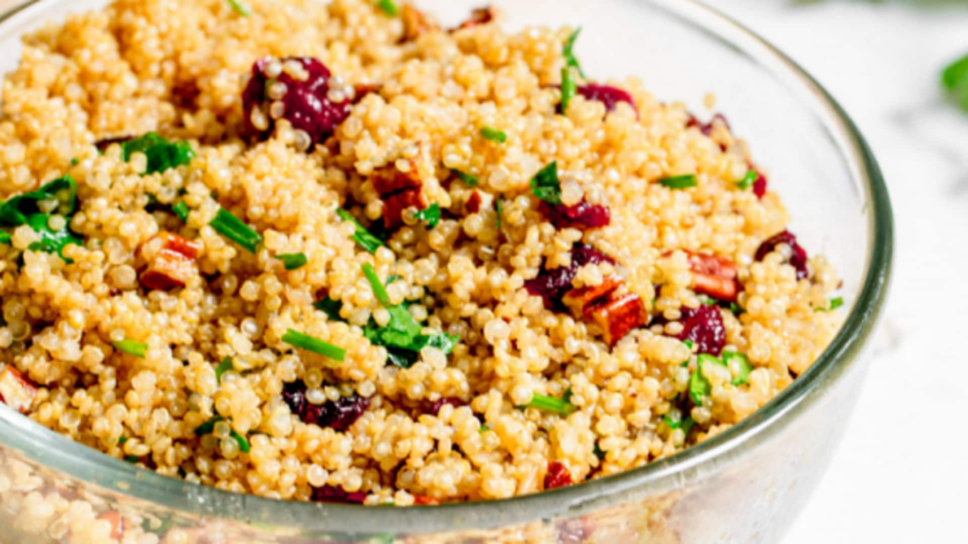 Quinoa and cranberries combined: 5 colorful dishes to try