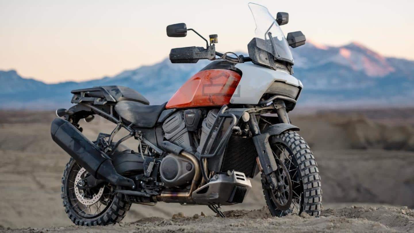 The bike has a windscreen and LED lighting arrangement The bike has a windscreen and LED lighting arrangement