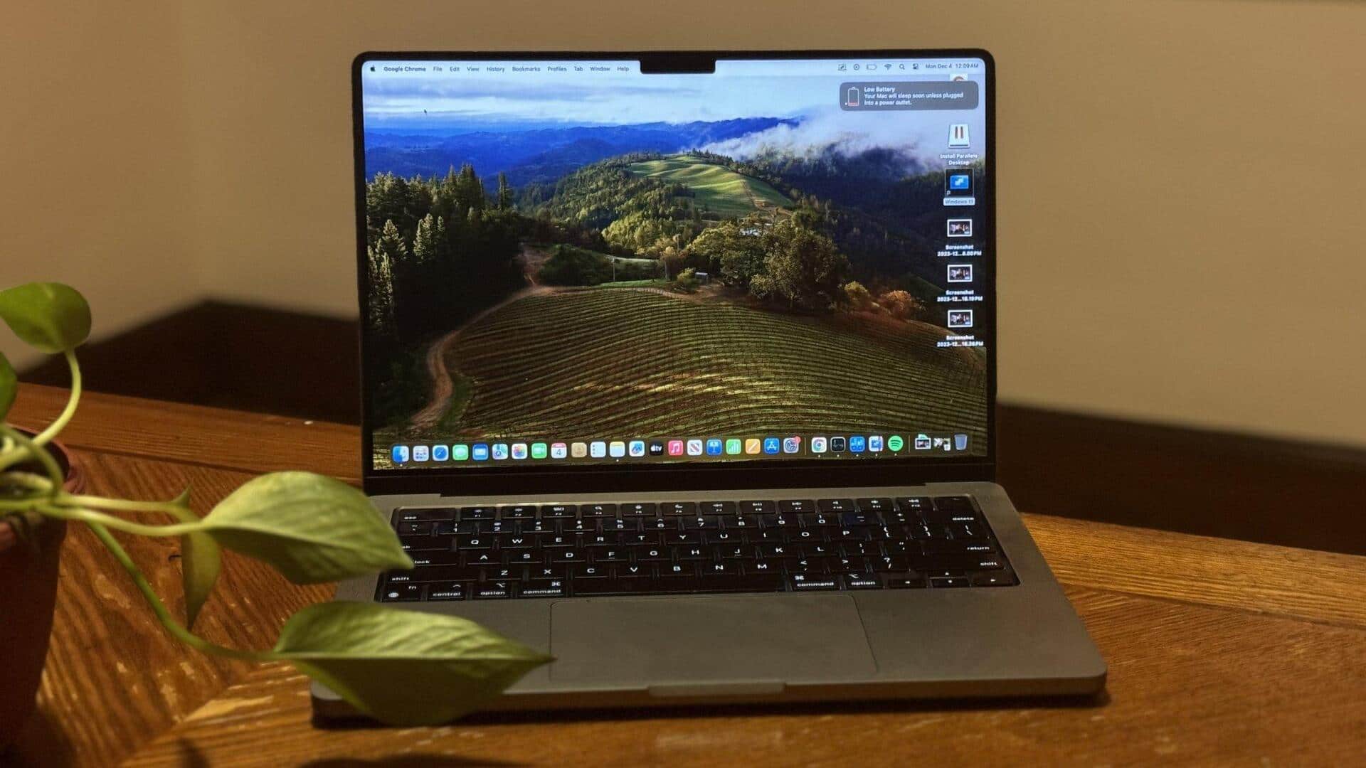 This new app turns your MacBook's notch into Dynamic Island