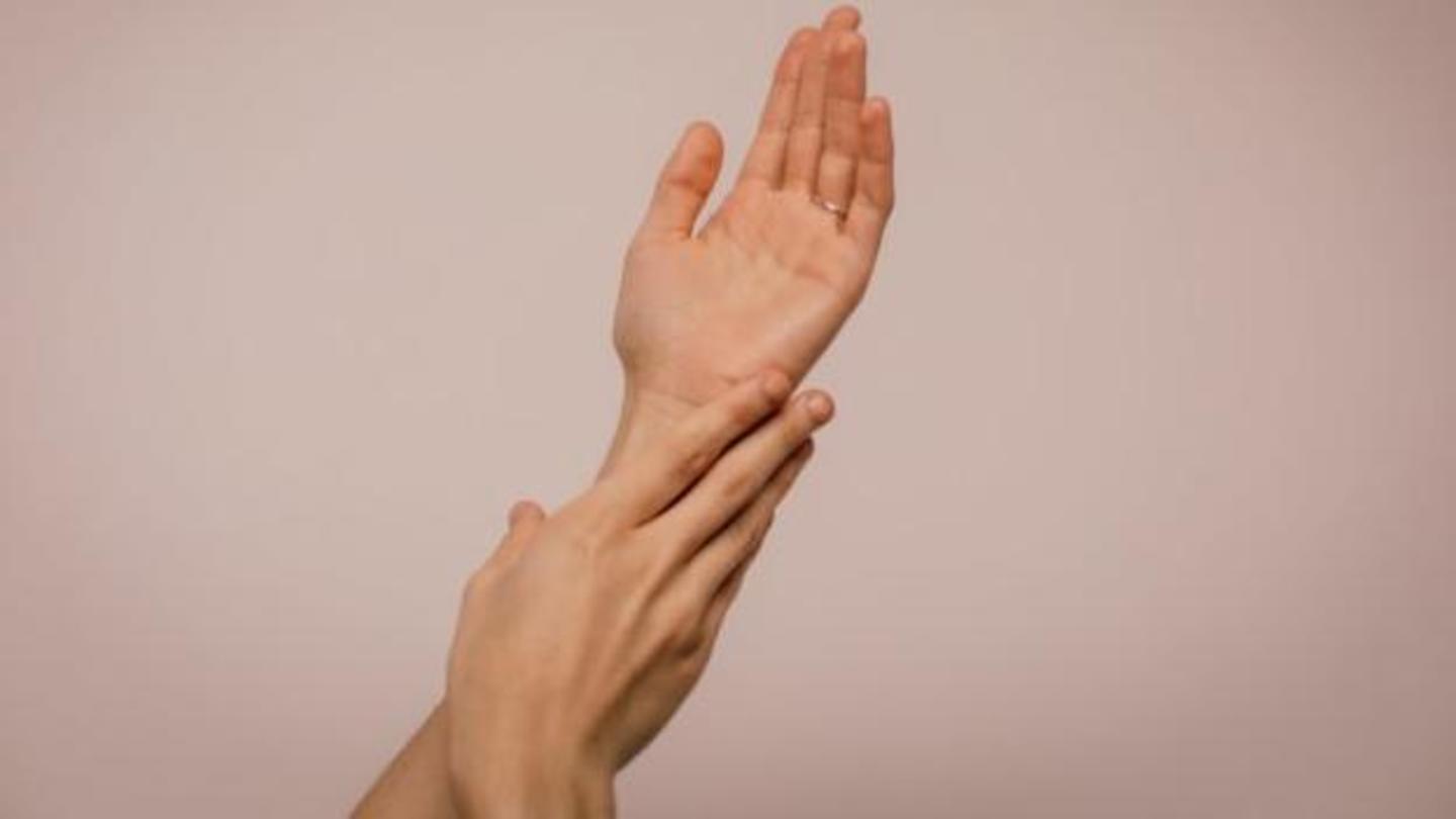 Has excellent moisturizing properties, fights against dry and flaky skin Has excellent moisturizing properties, fights against dry and flaky skin