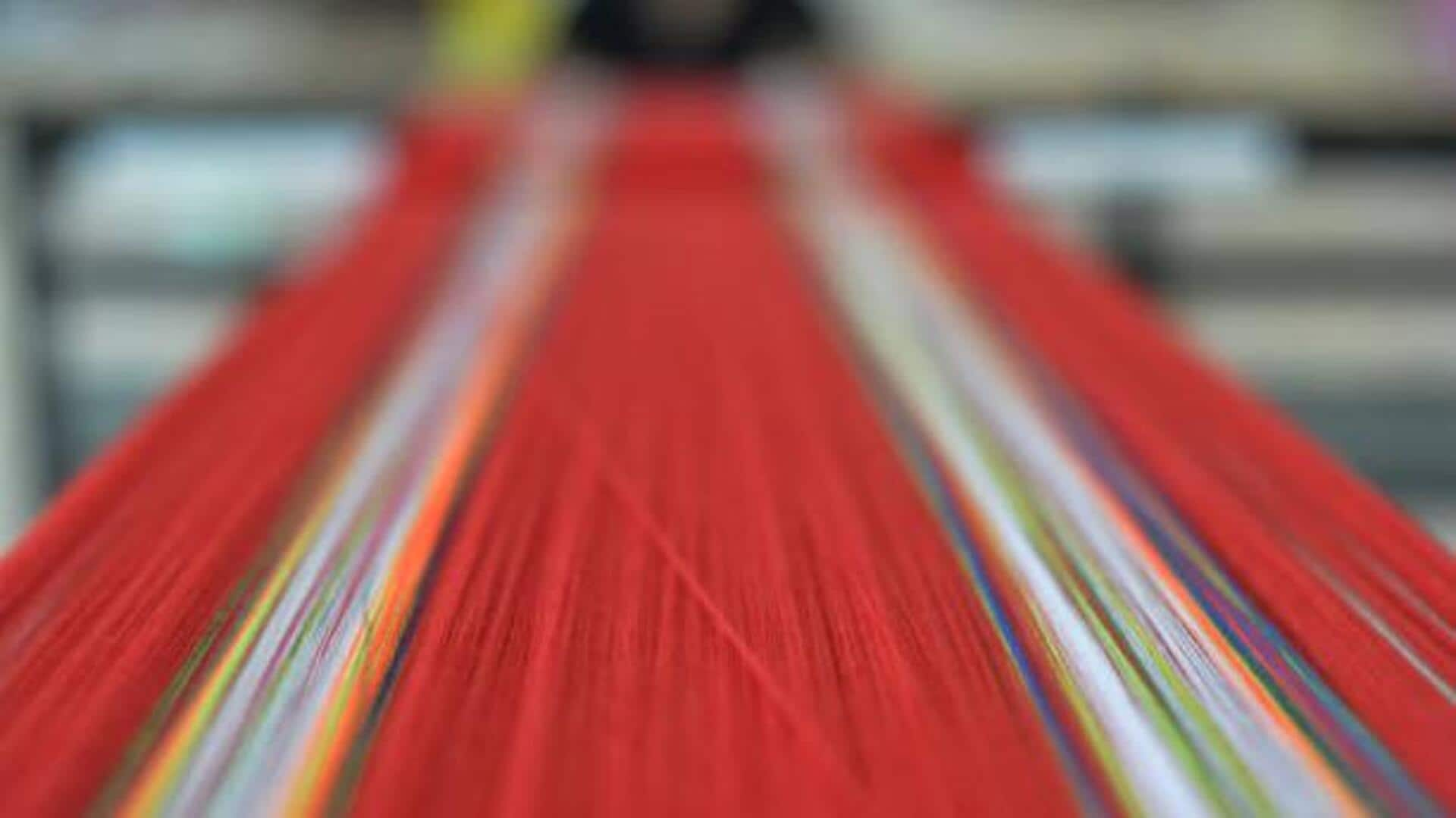 Cost-efficient natural fiber weaving in Africa