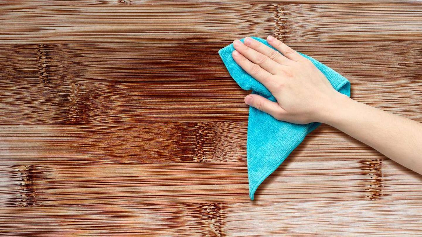 How to remove dust and sticky marks from the furniture How to remove dust and sticky marks from the furniture