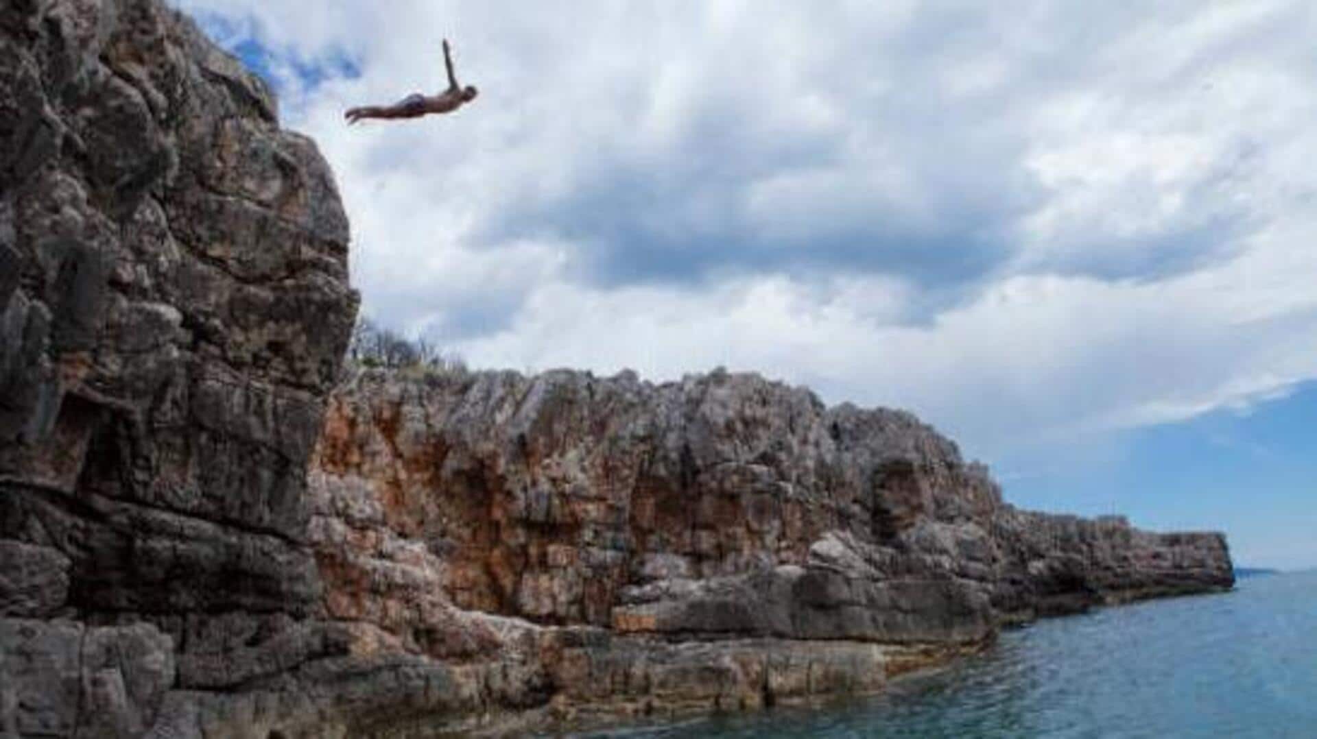 Namibia is a thrilling destination for cliff jumping! 