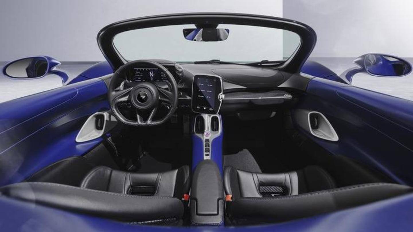 The vehicle has two seats and a digital instrument cluster The vehicle has two seats and a digital instrument cluster