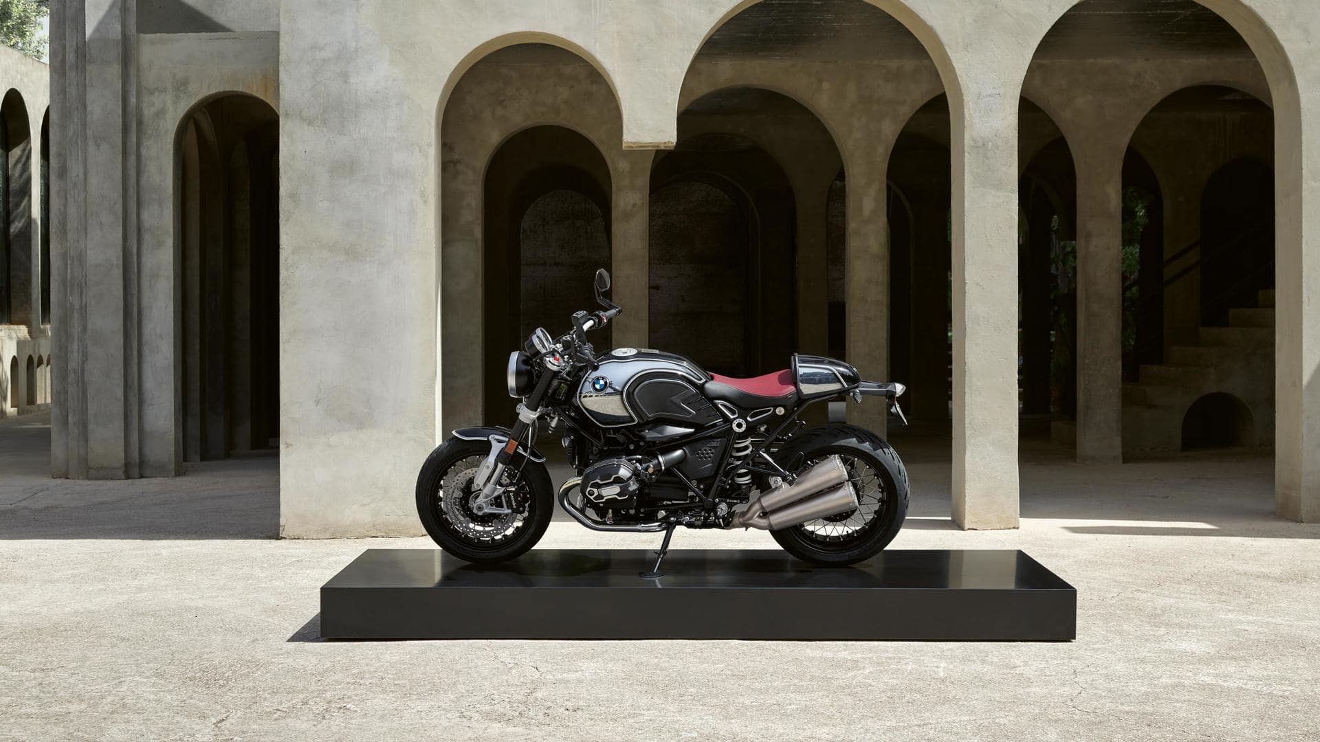 Top features of BMW R nine T 100 Years edition