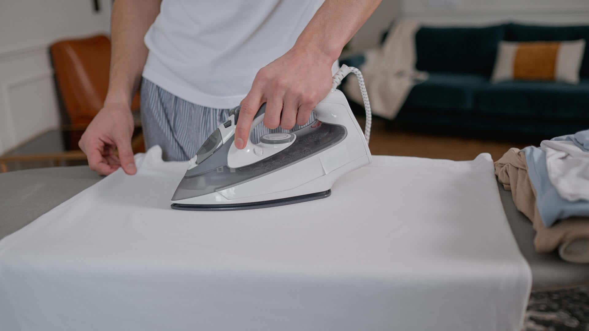 How to iron shirts easily and get crisp results