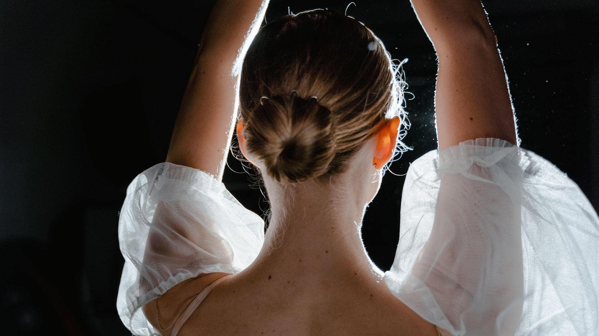 Try these knot hairstyles when you're short on time