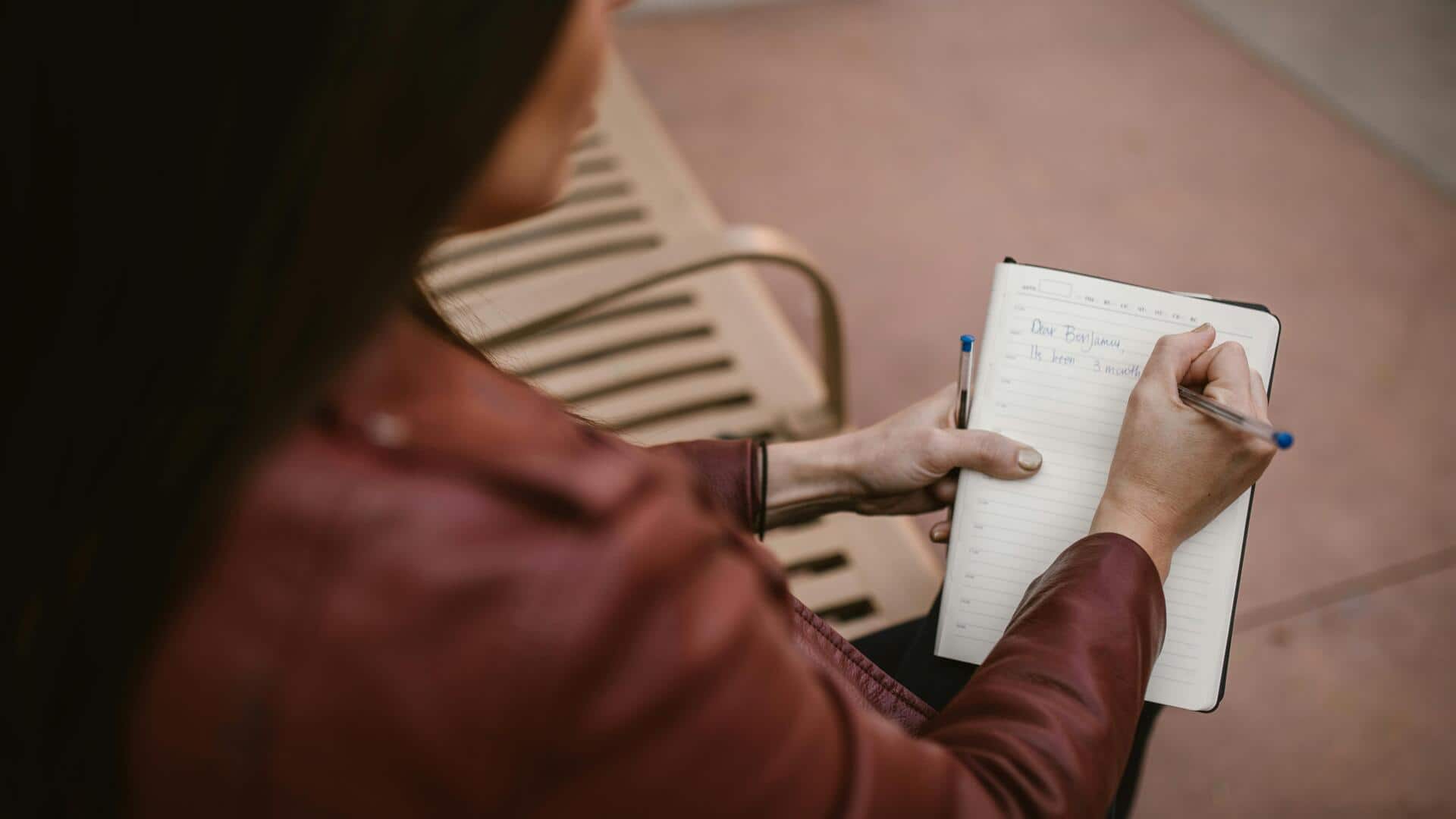 Simple journaling tips to stay focused every day
