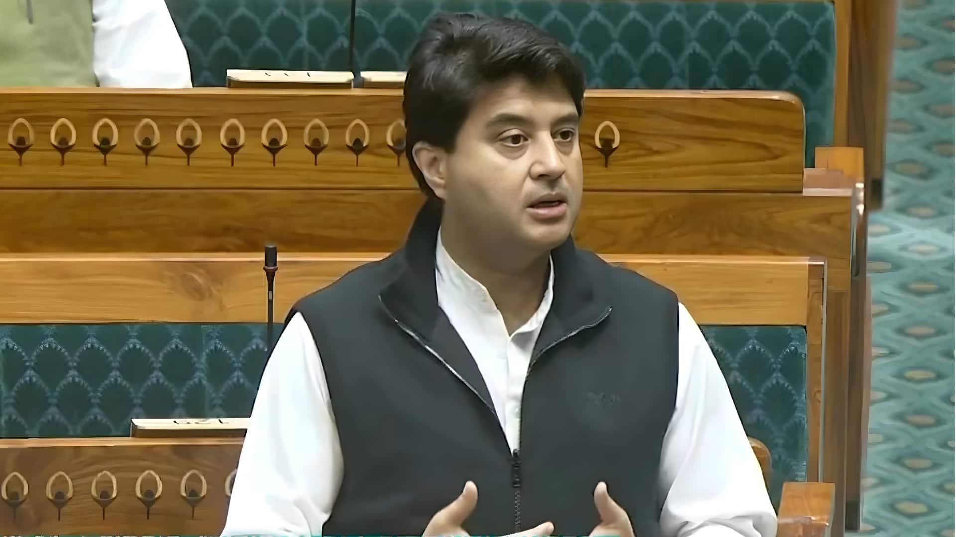 'Na snooping sambhav hai…': Jyotiraditya Scindia defends Sanchar Saathi app