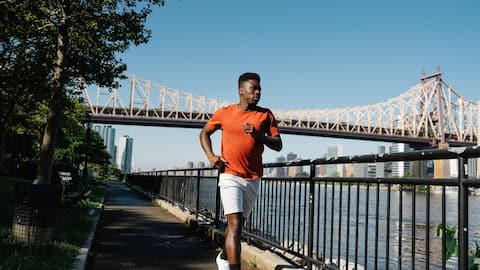 Fence running: The fitness trend everyone's talking about