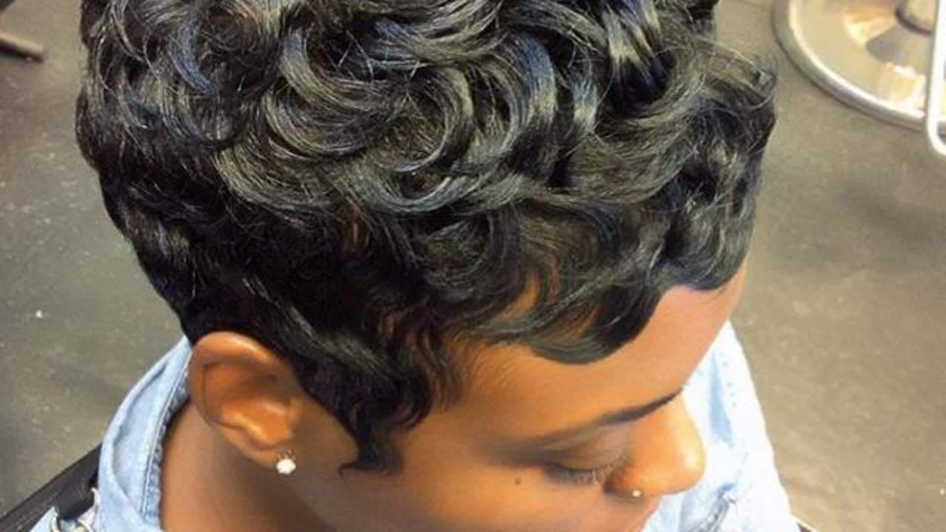 Pin curls: A classic hairstyle for all hair types