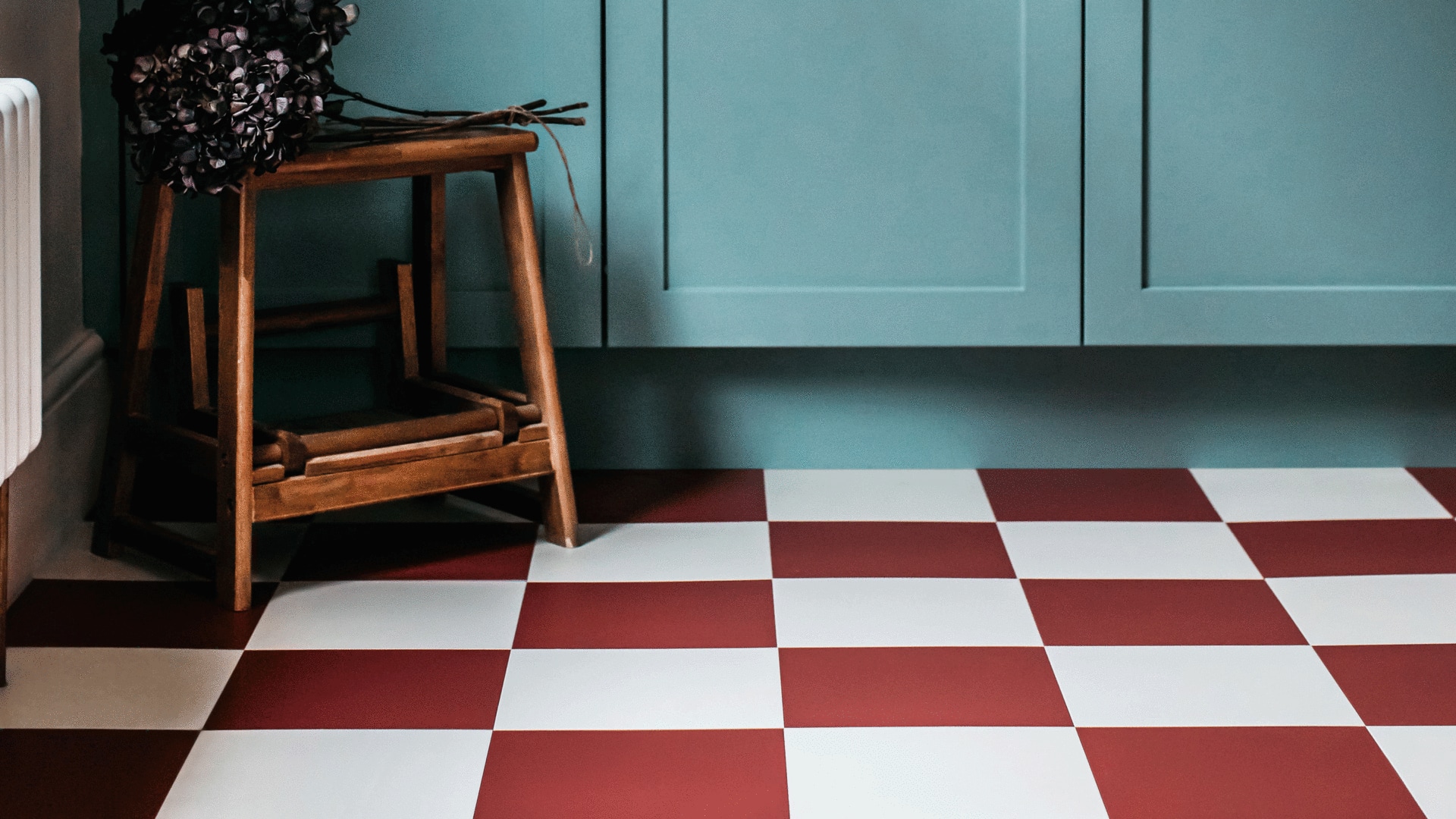 Add sophistication to your home, go for chequered floors