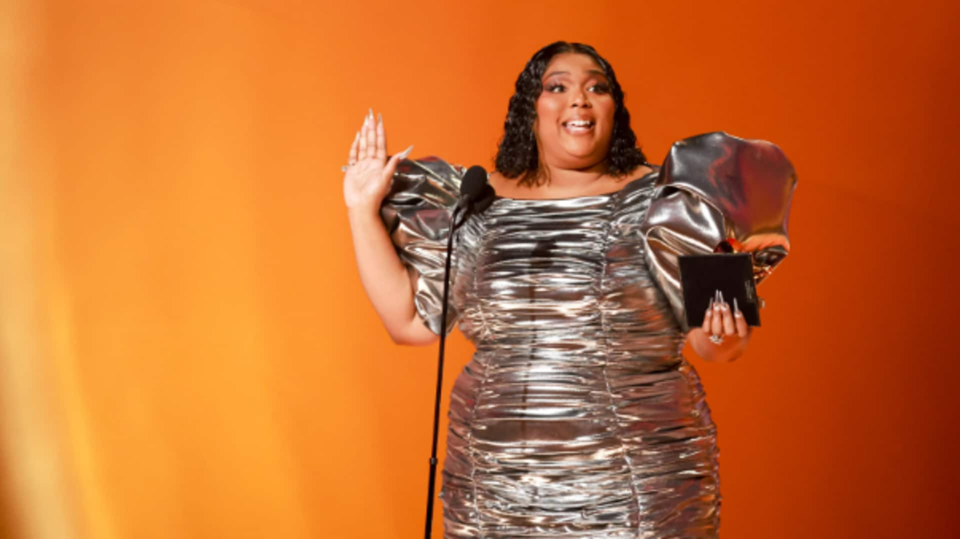 Celestial silhouettes inspired by Lizzo: A fashion guide