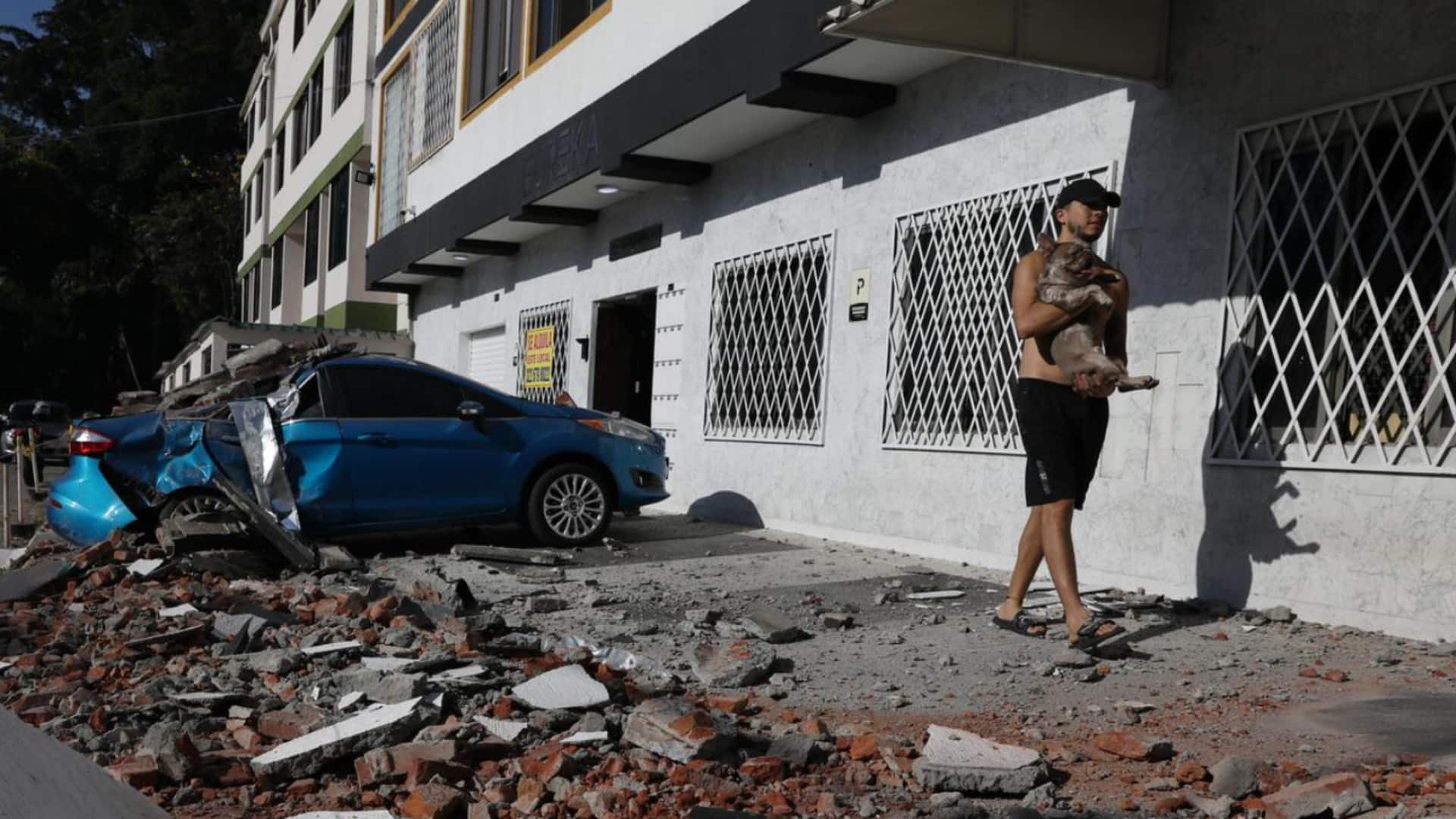 Powerful 7.4-magnitude earthquake rocks Colombia; injuries, extensive damage reported